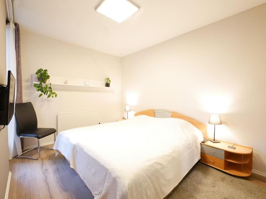 61 M2 Erdgeschosswohnung Mit Eigenem Parkplatz Vorm Haus Osnabrück Buitenkant foto