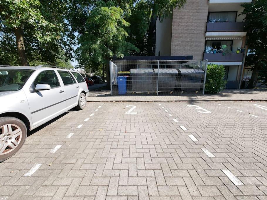 61 M2 Erdgeschosswohnung Mit Eigenem Parkplatz Vorm Haus Osnabrück Buitenkant foto