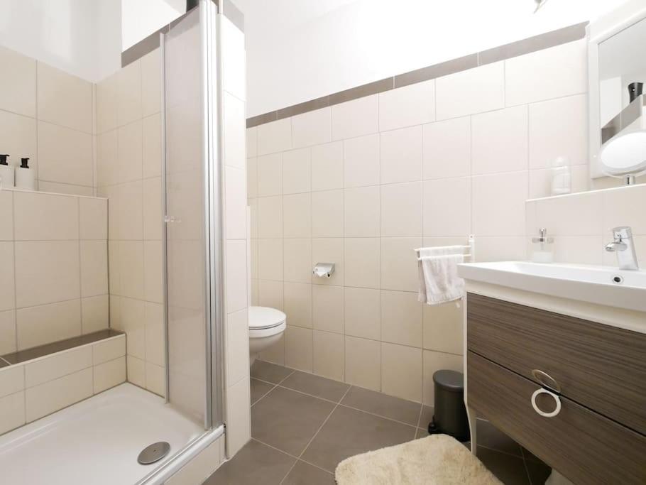 61 M2 Erdgeschosswohnung Mit Eigenem Parkplatz Vorm Haus Osnabrück Buitenkant foto